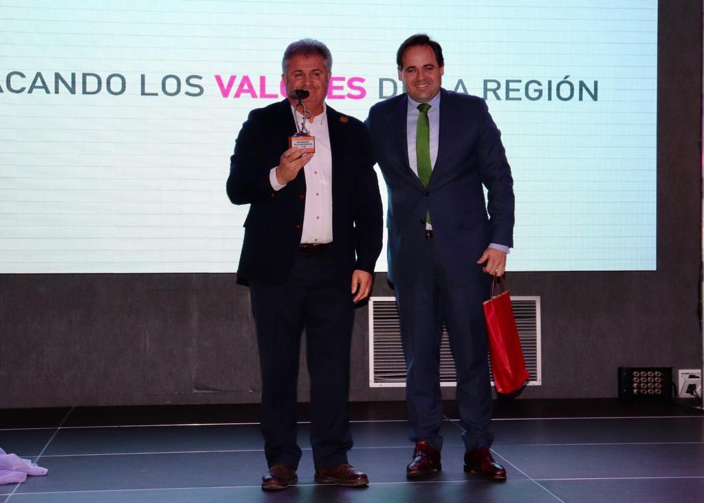 Pedro Casas recibe el Premio Quijote Digital