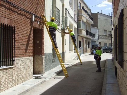 El Ayuntamiento lleva a cabo la segunda fase del proyecto de  ahorro energ&eacute;tico en el casco urbano 